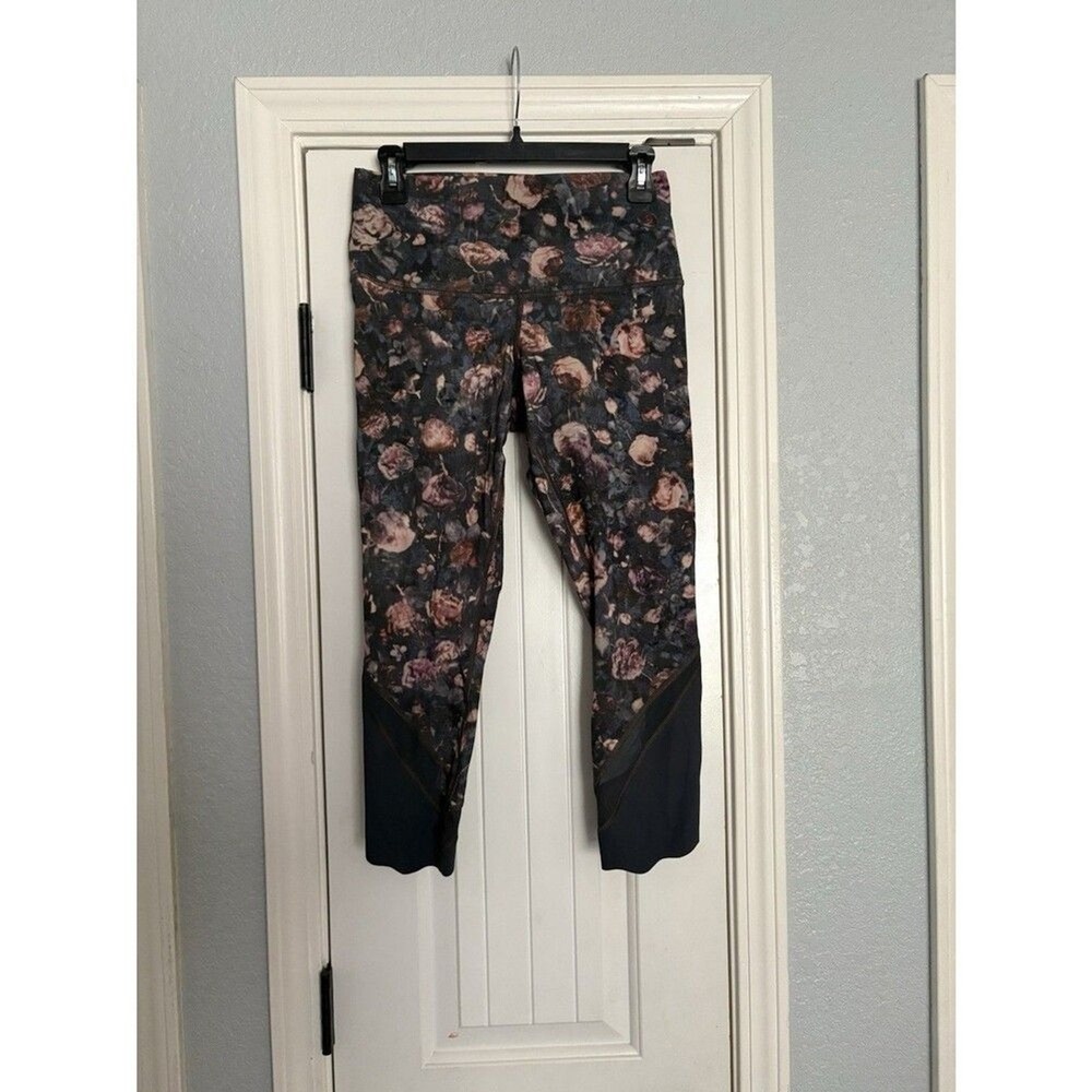Lululemon Leggings Size 8 Multicolor Floral Mesh Scalloped Crop High Rise Tights
